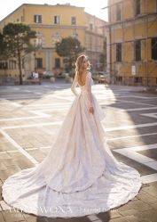 -艾米丽婚纱礼服