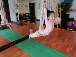 -Yvon yoga 瑜伽·精准体态管理中心