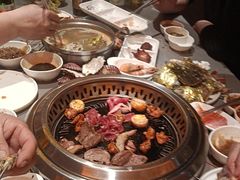 -黑金·寻焰自助百汇·烤肉·火锅(中街店)