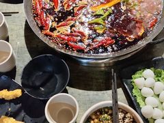 -犀牛寨老火锅(康德国会山总店)