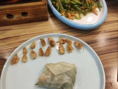 鲜豆角炒肉丝-合合春饼·酱骨·东北菜(潘家园店)