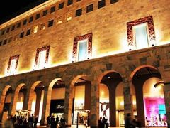 -文艺复兴百货(米兰大教堂广场店)