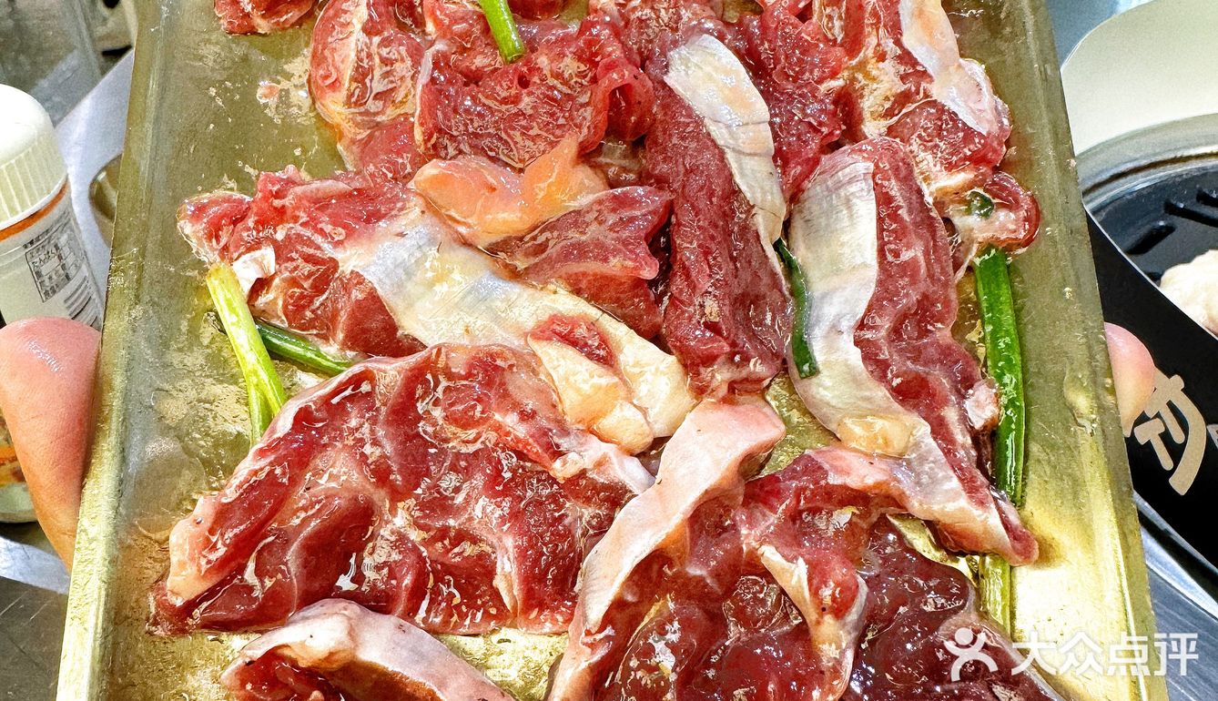 终于知道这家店为什么工作日还要排队了[点赞]