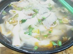 牛肉刀削面-伊鼎牛肉面(潍坊路店)