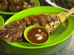 -明记烧鱼美味店