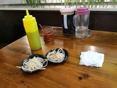 -丽虹云南过桥米线(兴工街店)