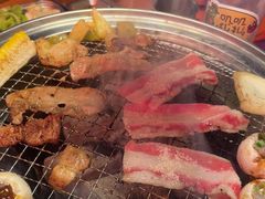 -叽叽扎扎烤肉场(生态城万达店)