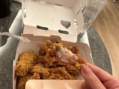 -BHC炸鸡(明洞总店)