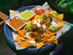 墨西哥经典莎莎拼盘-Famous肥猫墨西哥音乐餐吧(五棵松华熙LIVE店)