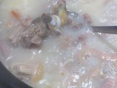 -大匠工房古船木艺术餐厅·猪肚鸡专门店(长白仙岛店)