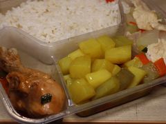 -同济大学本部学苑饮食广场