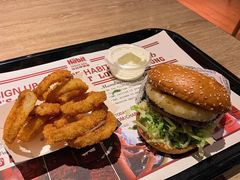-The Habit Burger Grill 哈比特汉堡(复兴soho店)
