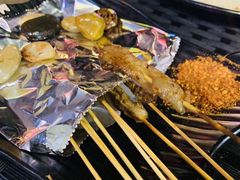 -何师烧烤·香辣蟹·川菜·30年老品牌(太古里旗舰店)