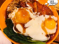 黑椒汁猪扒煎双蛋饭-澳门陈光记烧味饭店(南京德基广场店)