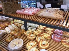 -焙丽拾光(麦凯乐直营店)