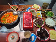 -夺欢喜贵州酸汤牛肉火锅(静安寺店)