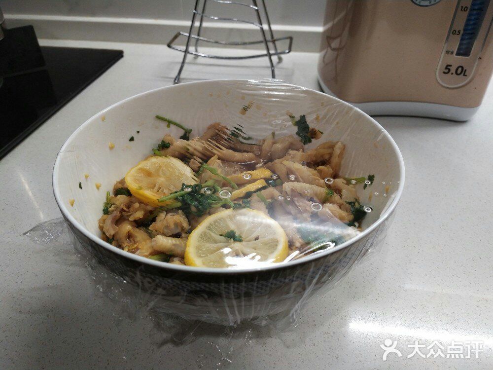 追剧必备的柠檬鸡爪，酸酸辣辣味道超级好