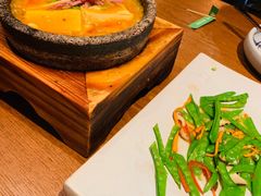 -云海肴·汽锅鸡·云南菜(天山百盛优客店)