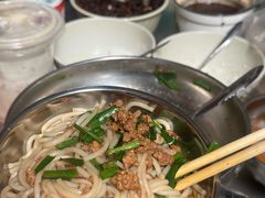 -正宗杨记普洱酸醋米线(总店)