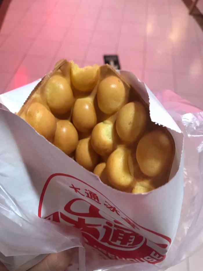 打分    /人 大通冰室鸡蛋仔,总是会突然很想吃,一个人也会去买来吃