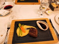 -龙虾酒吧扒房(宁波香格里拉店)
