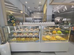 面包甜点陈列柜-猫王榴莲世家(三里屯SOHO商场店)