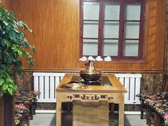 -果松木炭酸菜铜火锅·外婆参鸡汤