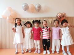 -小门牙好性格托育(北外滩中心)