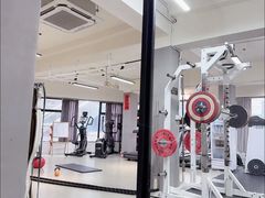 -GYMPLUS私教健身会馆(大悦城店)