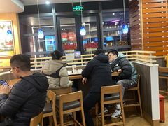 -The Habit Burger Grill 哈比特汉堡(世博店)