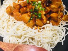 老上海辣肉凉面-贡梅老面馆·蟹粉面·无锡特色小吃(南长街主推店)