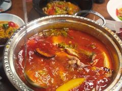 -老滇山寨•云南特色菜•地方菜•民族风情歌舞表演(金碧店)