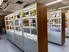 -无奔眼镜·蔡司·依视路授权店(马家堡店)