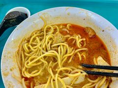 -亚王咖喱鸡米粉面