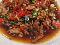 碎红辣椒炒肉-憨伢子·家常菜小食堂·有锅气の炒菜(江汉路店)