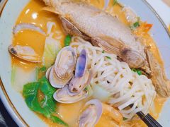 -荣家黄鱼面(前滩太古里店)