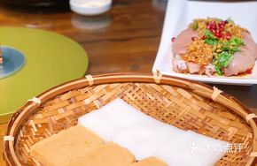 Glutinous Rice Cake with Lunjiao Cake