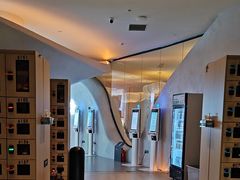 -涨巢·潮玩水疗局