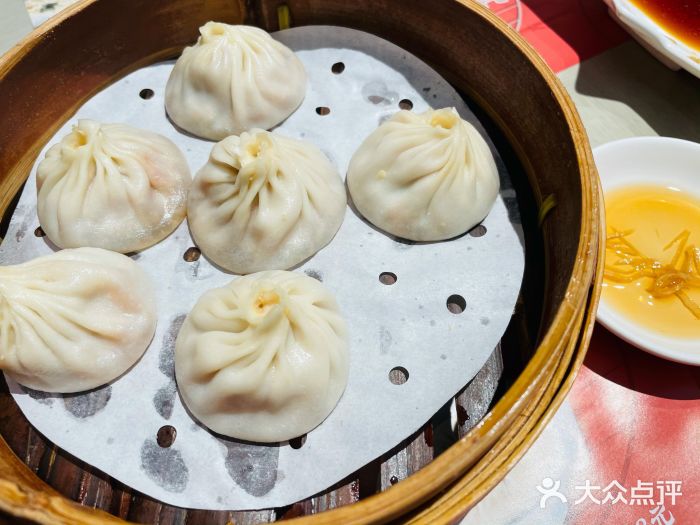 穿蒸引鲜·嗲记(正大广场店)蟹粉小笼包图片
