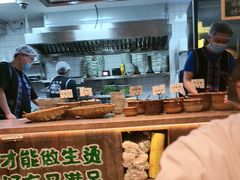 -云阿蛮云南生烫牛肉米线(奉贤路店)