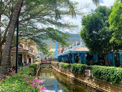 -亚龙湾亚泰商业街