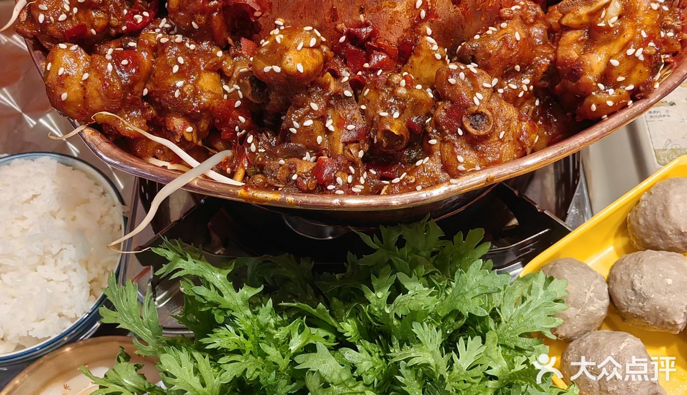 终于吃到火锅鸡了！