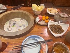 -滇香肴·云南菜蒸汽石锅鱼(云南北路店)