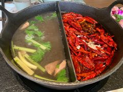 草本鸳鸯锅-盡膳口福跷脚牛肉火锅(晶耀前滩店)