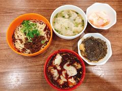 -继红顺河抄手名小吃