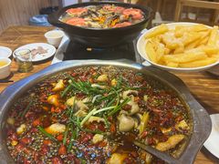 -乡土特色.冷锅鱼.牦牛肉汤锅