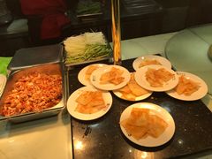 北京烤鸭卷-苏格里岛自助烧烤火锅(花果园兰花广场店)