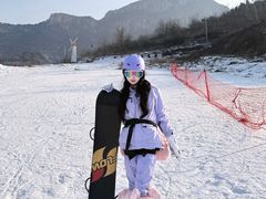 -济南卧虎山滑雪场