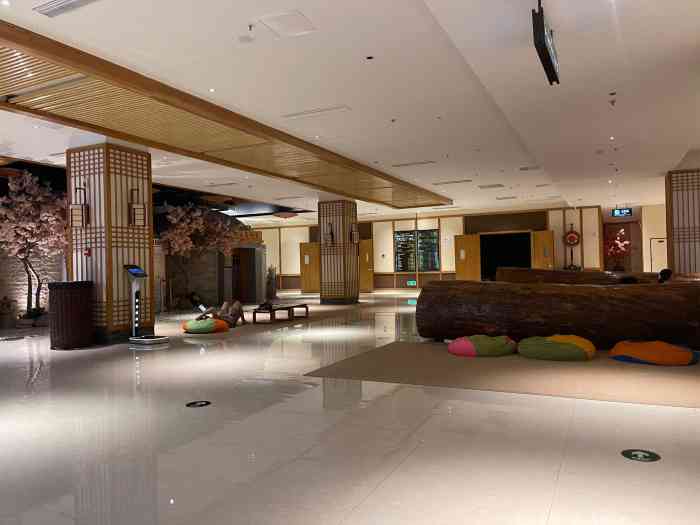 巴斯漫汗蒸(金格店)-"这家店位于学前东路的金格广场,华东商贸城.