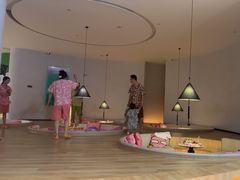 -涨巢·潮玩水疗局